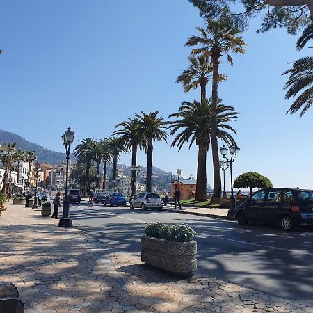 Appartamento Casa Alexandra Rapallo Esterno foto